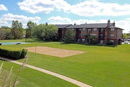 348  GLENWOOD DR 60108-Camden at Bloomgindale-Blooimgdale-IL