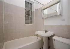 4201-03 N Winchester Apartments