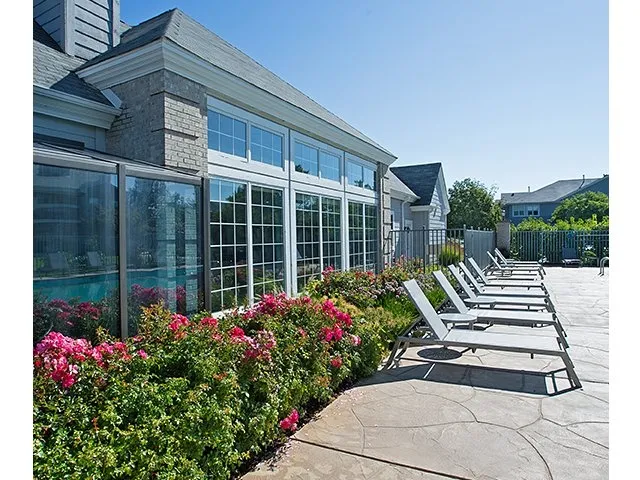 Brookdale Lakes Apartments