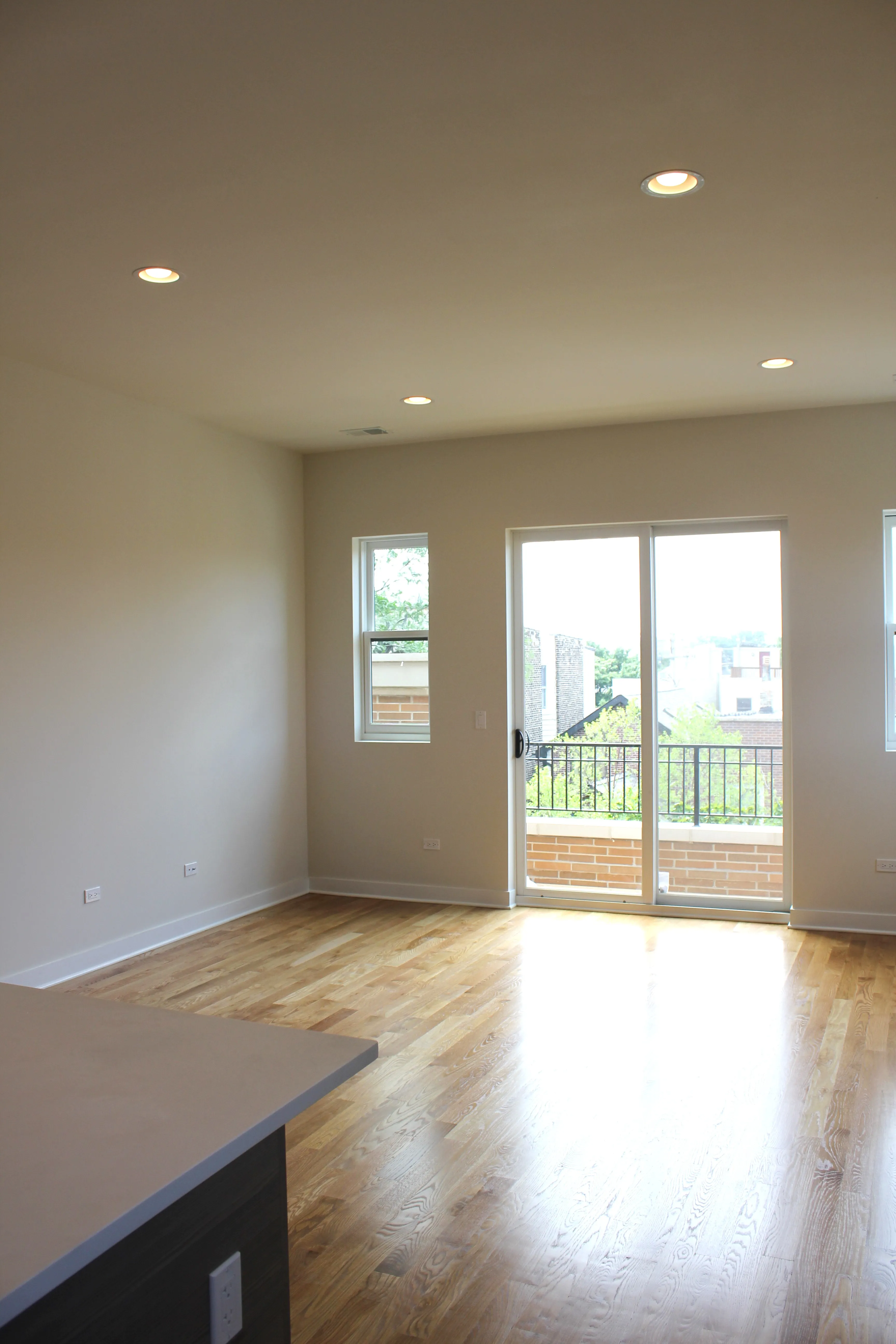 1952 West Erie Apartments