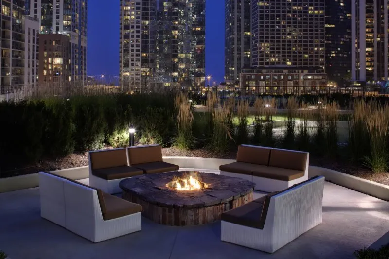 Aqua Apartments in Lakeshore East Chicago walkaway