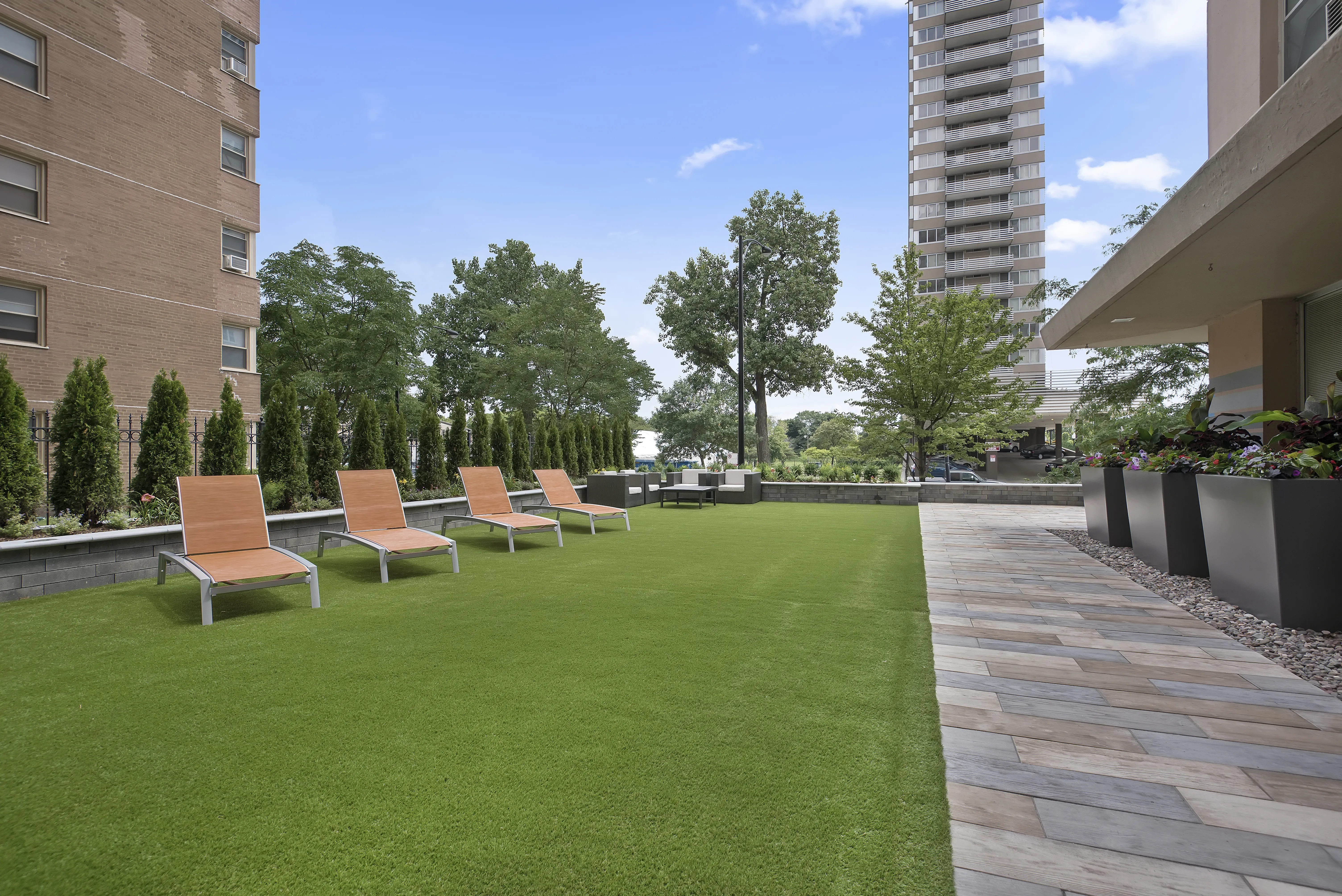 The Bryn Apartments in Edgewater, Chicago