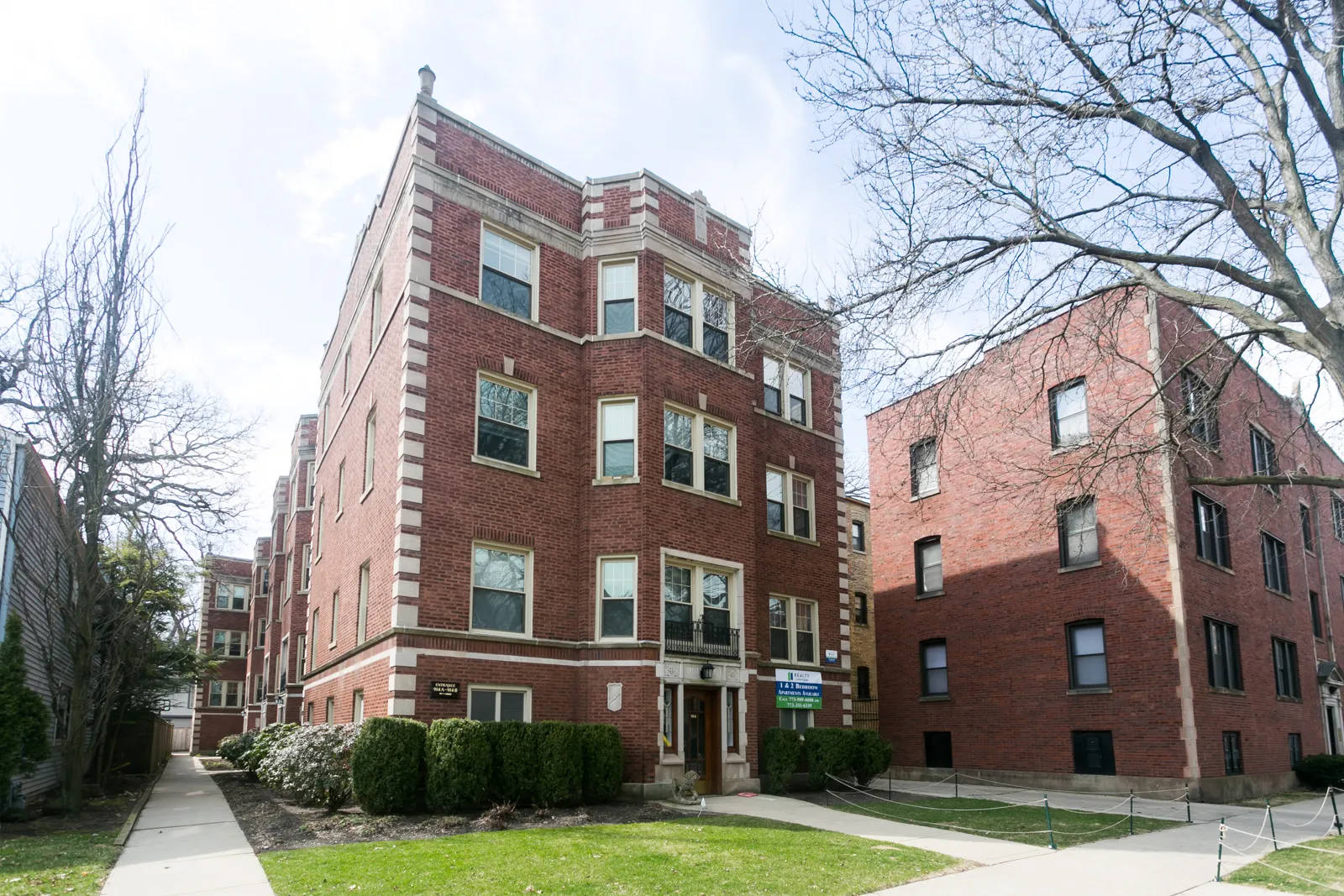 914 Crain Street Apartments
