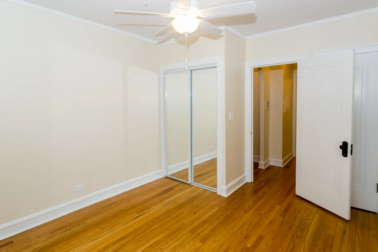 914 Crain Street Apartments