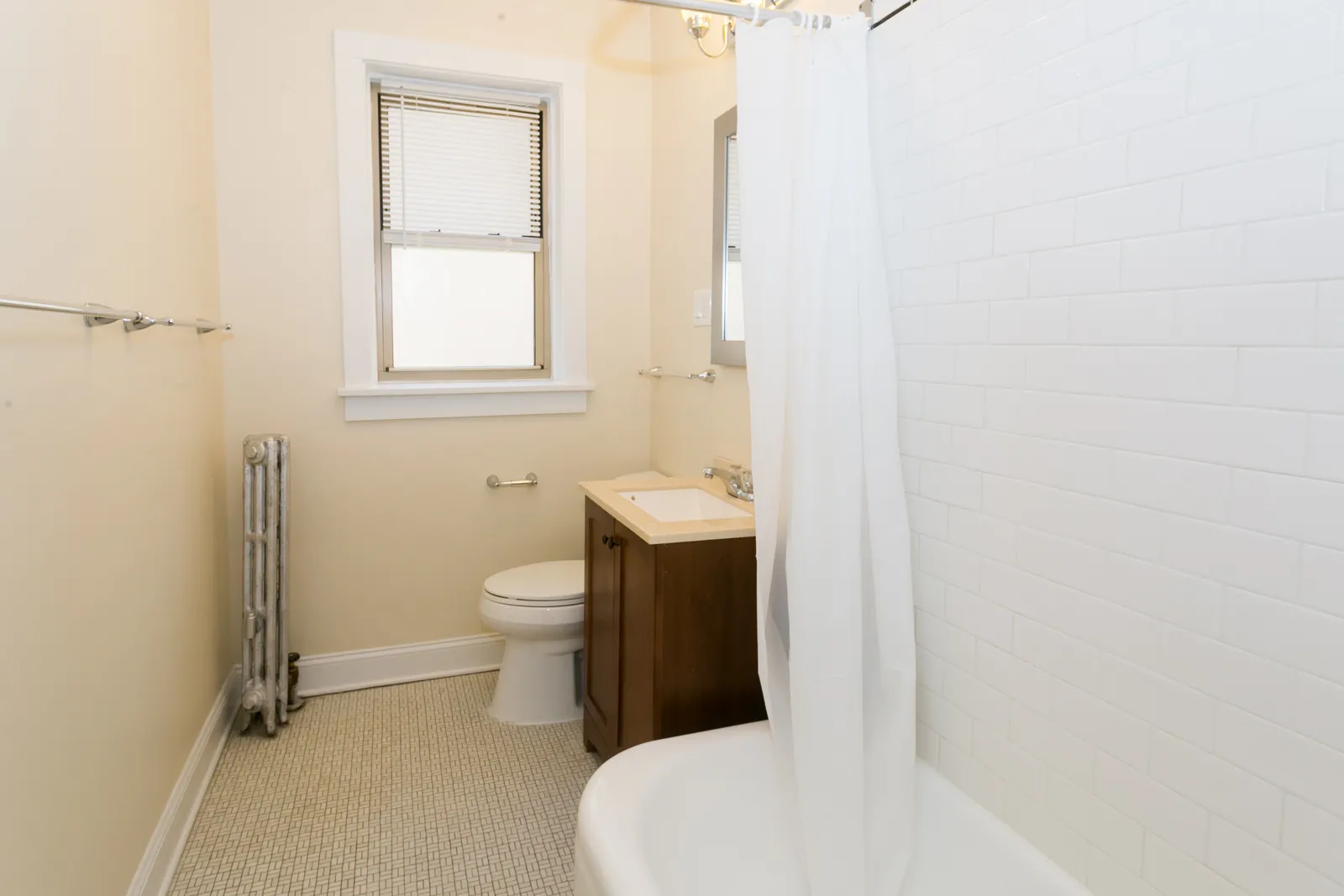 914 Crain Street Apartments