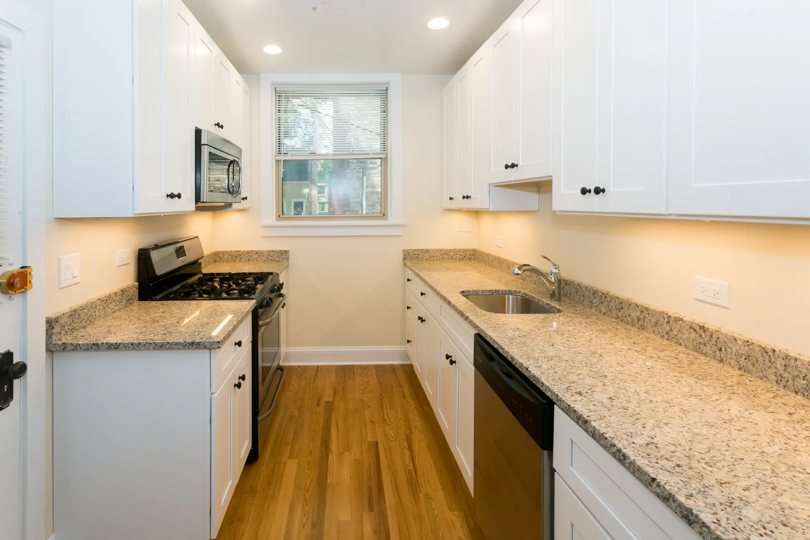 914 Crain Street Apartments