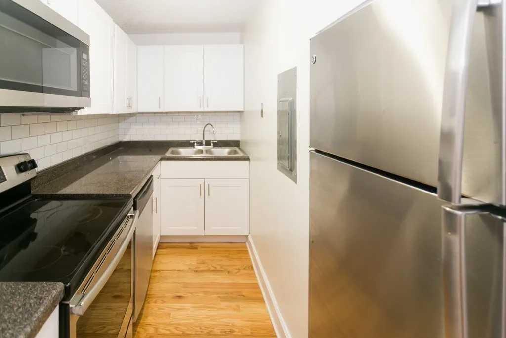 915 West Montana Apartments