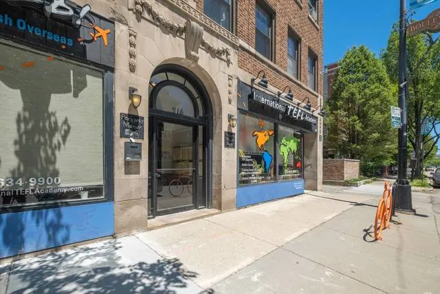 916 West Diversey Apartments
