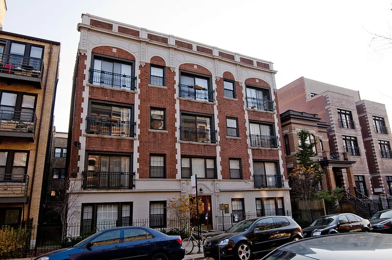 925 West Dakin Apartments