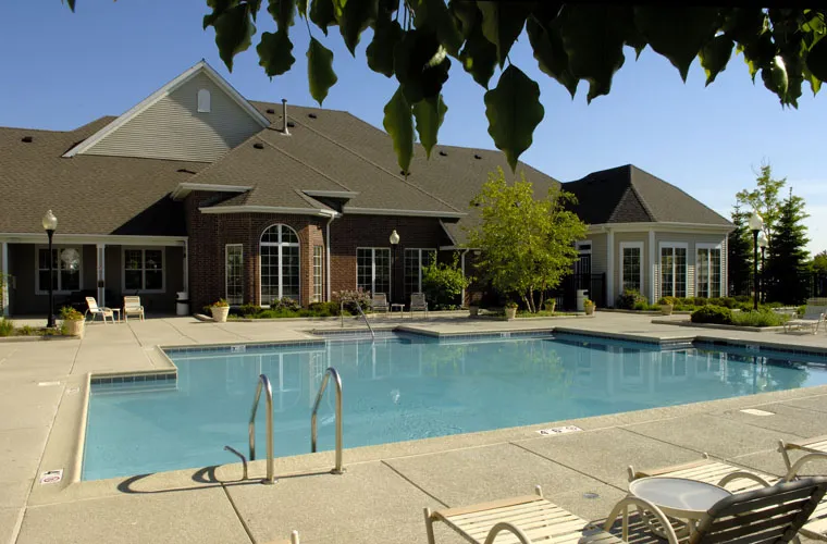 exterior of landscaped home at Glenmuir of Naperville