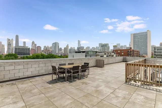 943 North Crosby Apartments