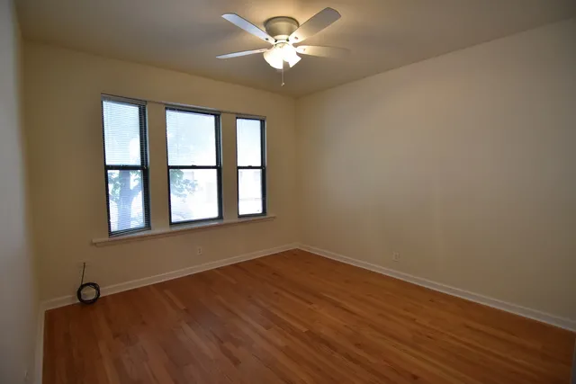 953 W Fletcher / 3115 N Sheffield Apartments