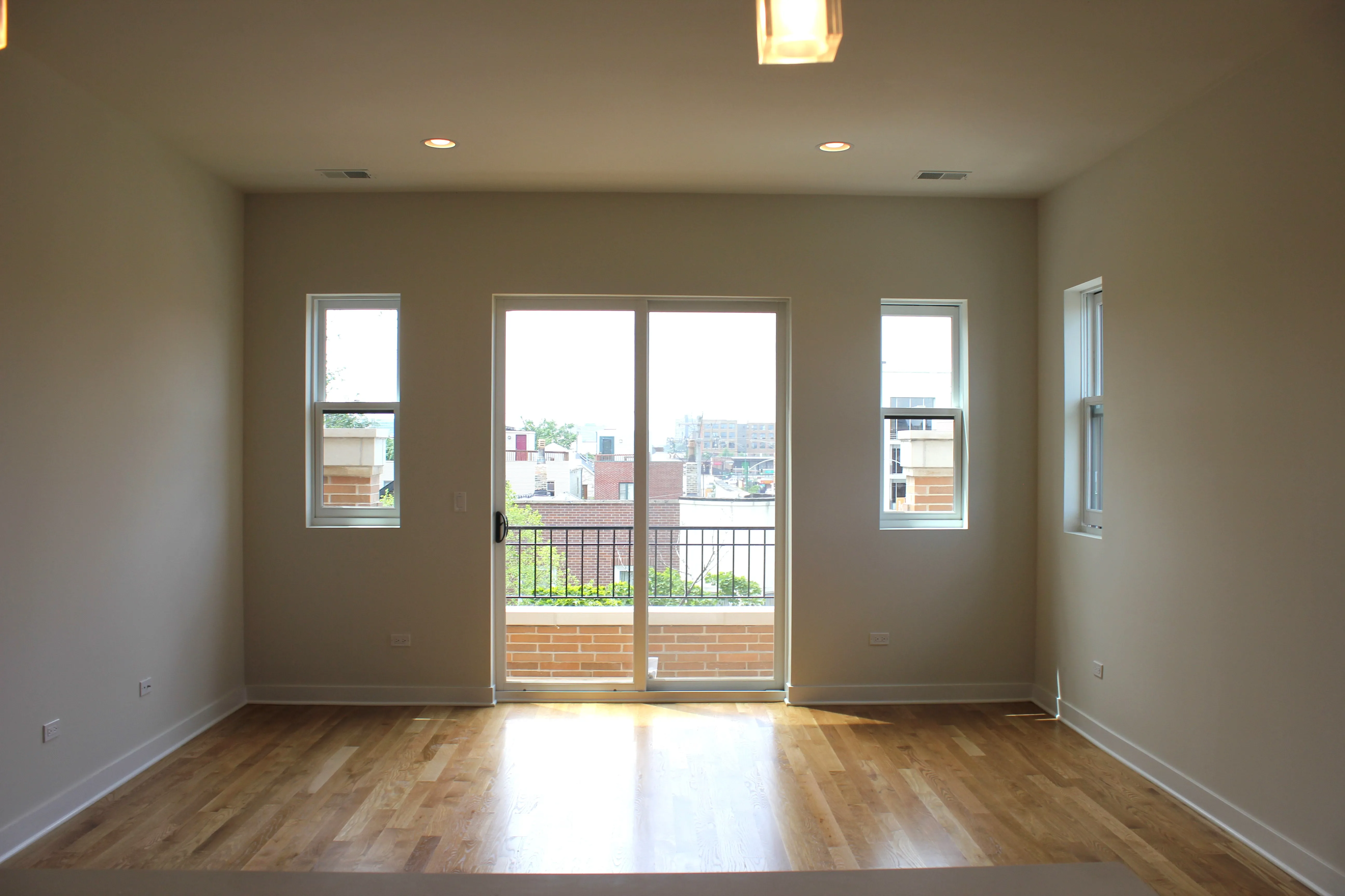 1952 West Erie Apartments