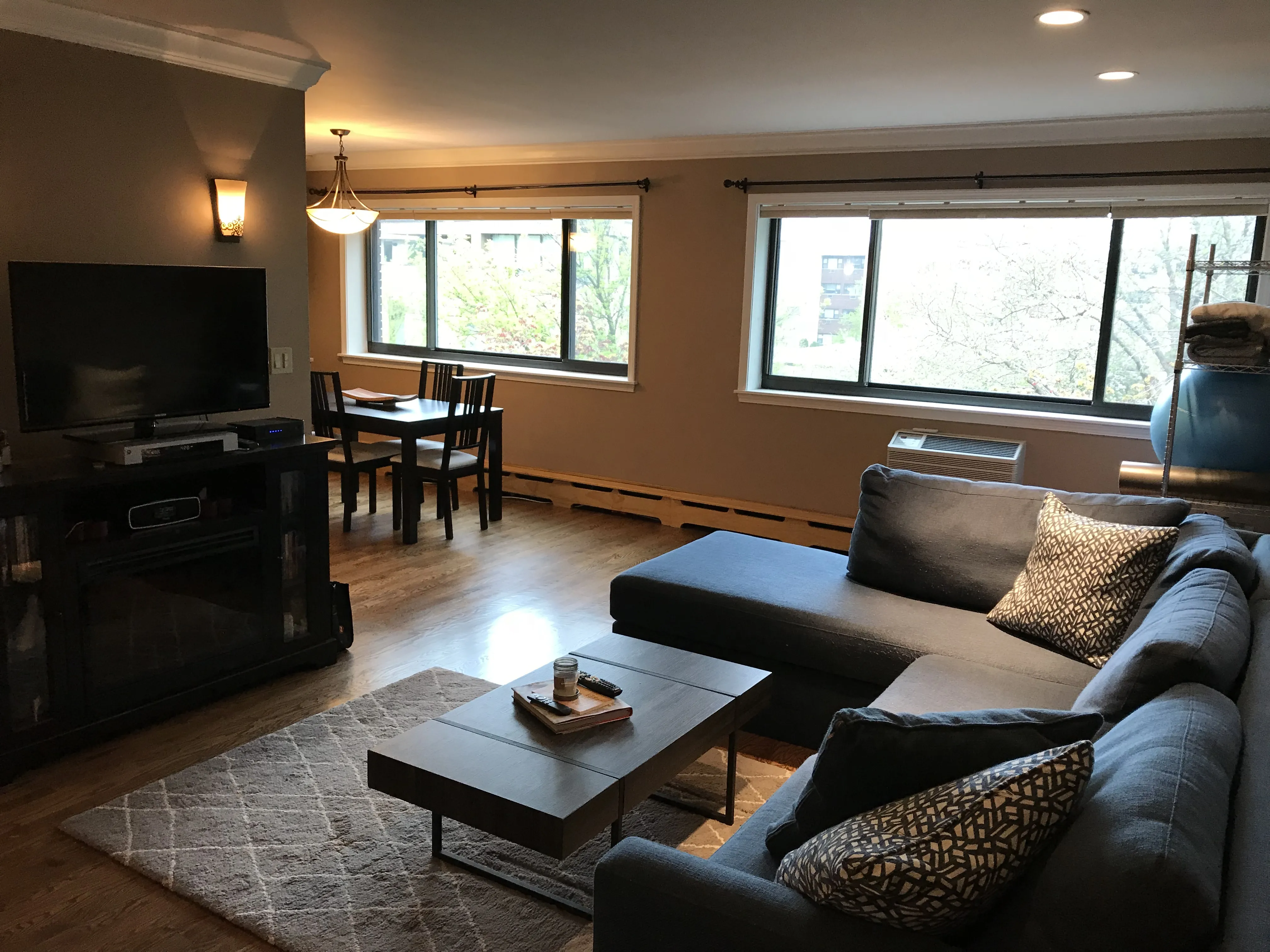 561 W STRATFORD PL 60657-unit#4-B-Chicago-IL