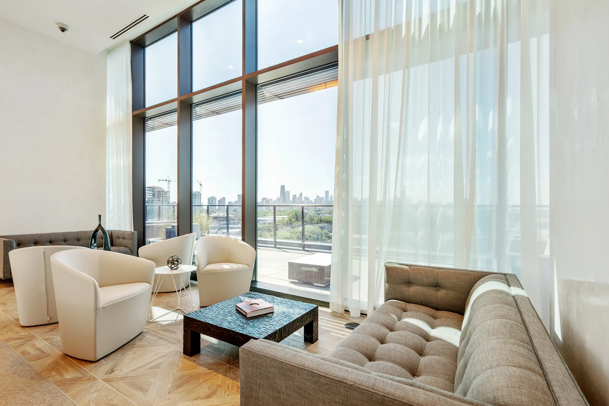 Elevate Lincoln Park Apartments