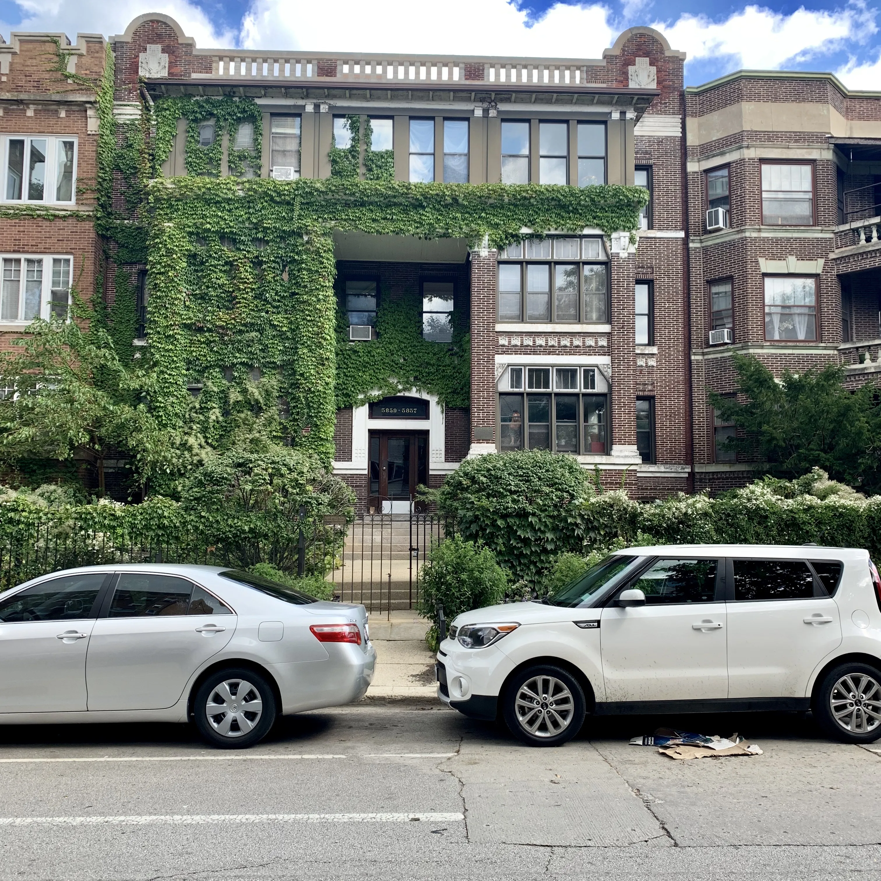5857 N KENMORE AVE 60660-Kenmore Apartments-unit#03-Chicago-IL