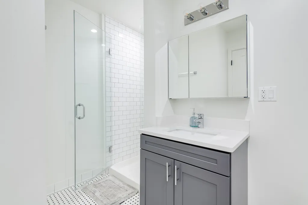 bathroim at Addams Co-living Apartments in University Village, Chicago