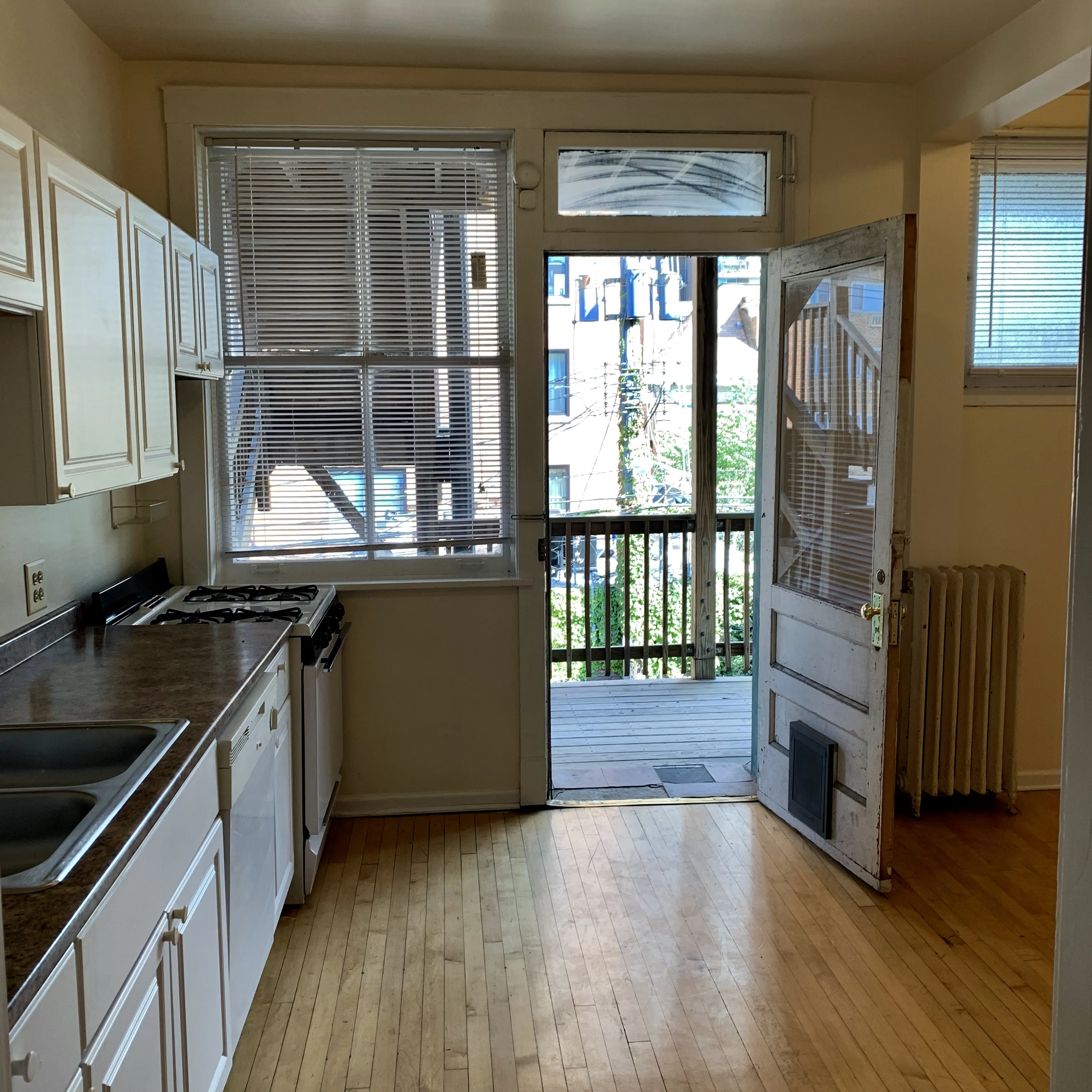 5857 N KENMORE AVE 60660-Kenmore Apartments-unit#03-Chicago-IL