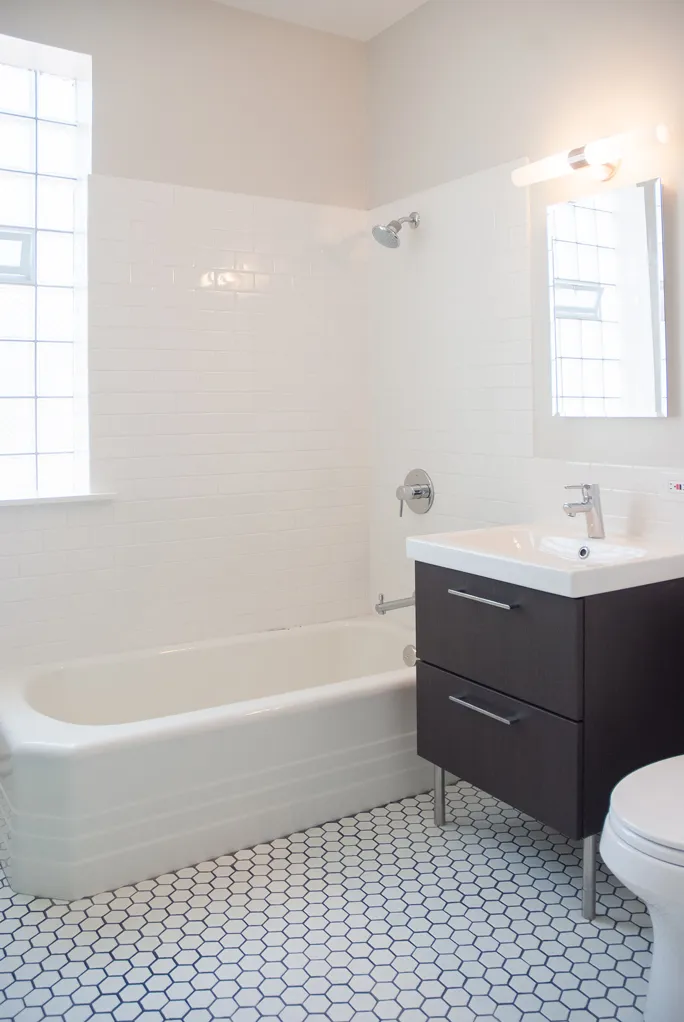 2017 W CULLOM AVE 60618-2017 W. Cullom-unit#02-Chicago-IL