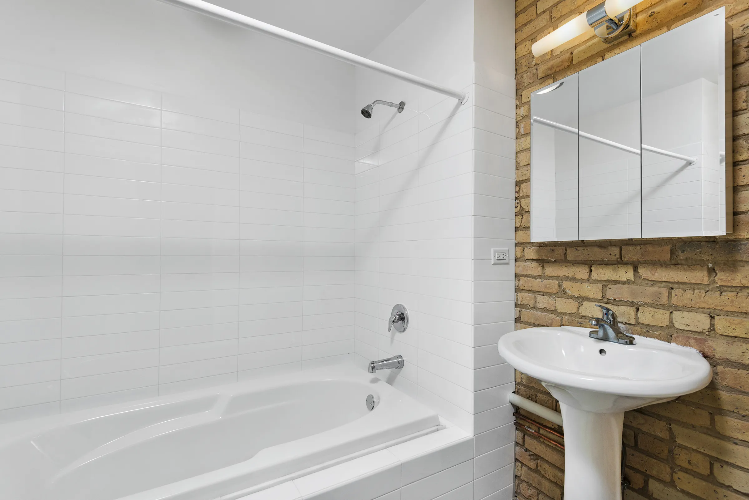 outide view of 945 West Fulton Market Apartments in Chicago