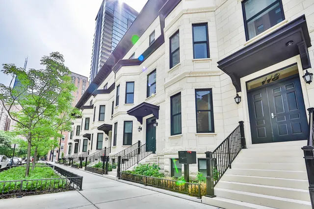 Chestnut Row Apartments