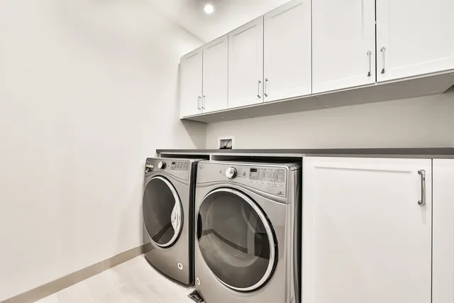 Chestnut Row Apartments