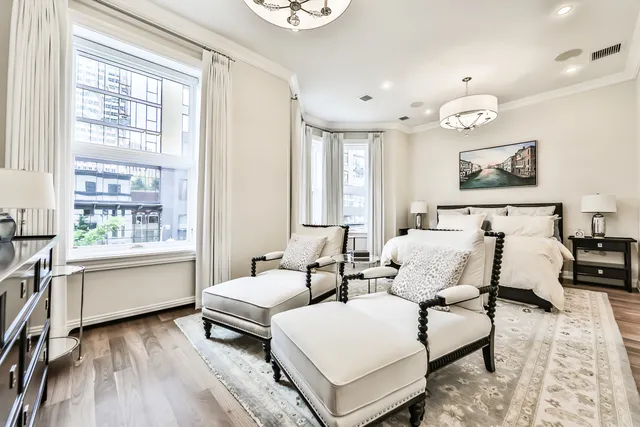 Chestnut Row Apartments