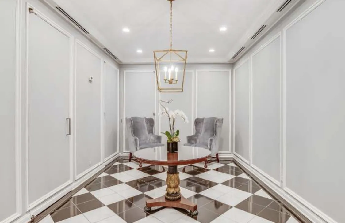 Churchill Apartments