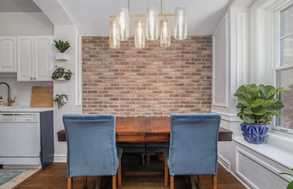 Churchill Apartments