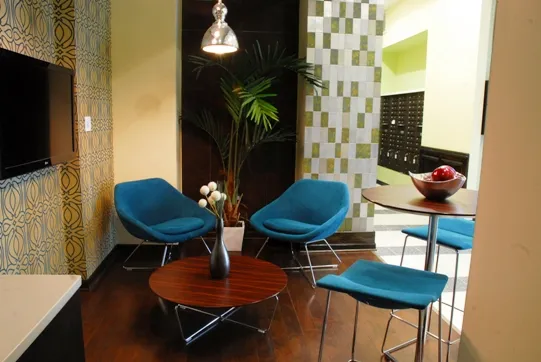 living room and kitchen at Reside on Clarendon Apartments in Chicago