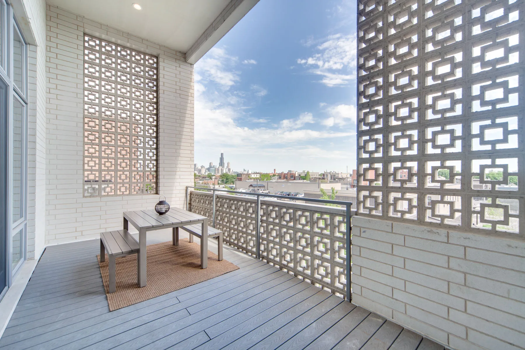 Common Damen Apartments