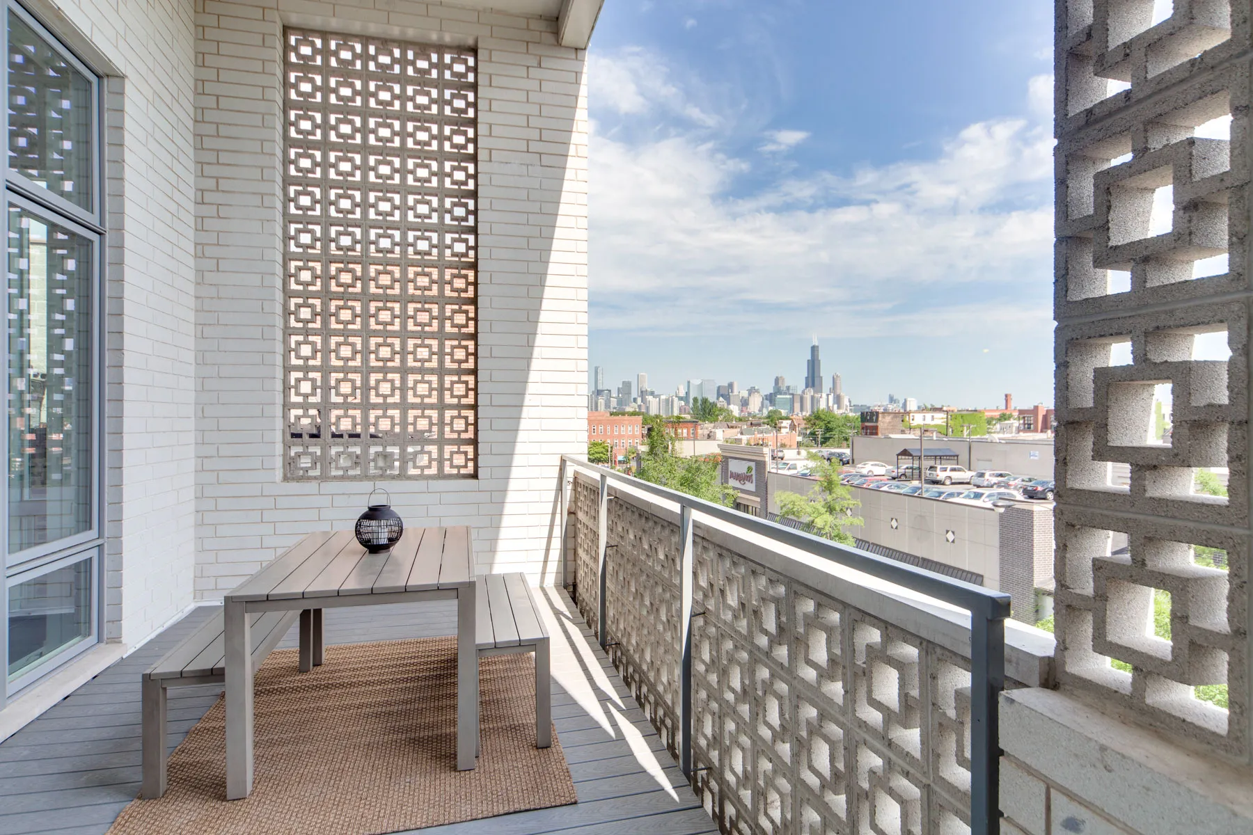 Common Damen Apartments