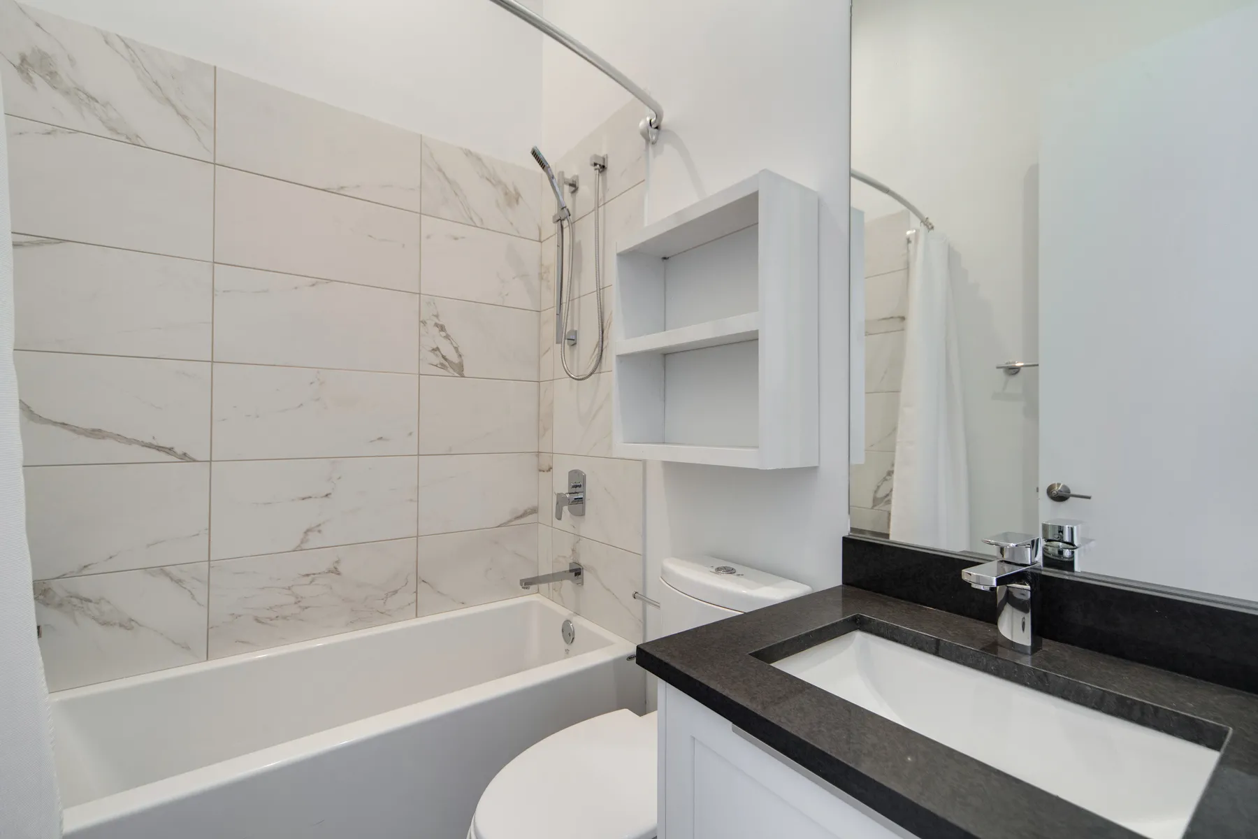 Common Damen Apartments