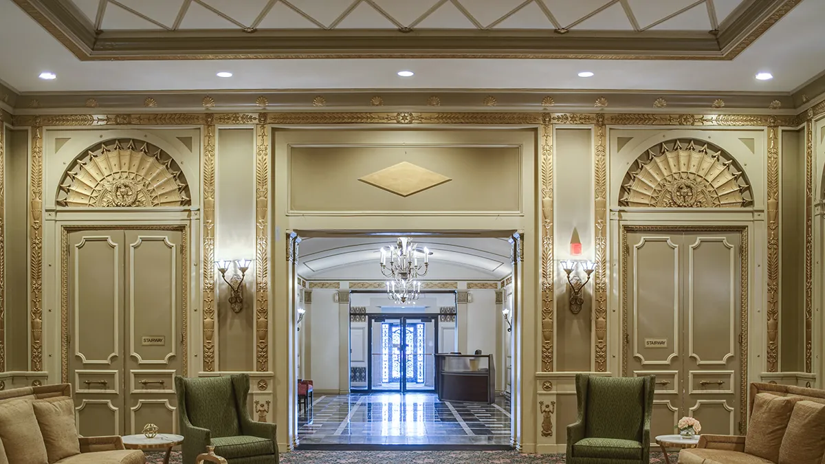 looking up at the vintage Wyndham Apartments in Edgewater Chicago