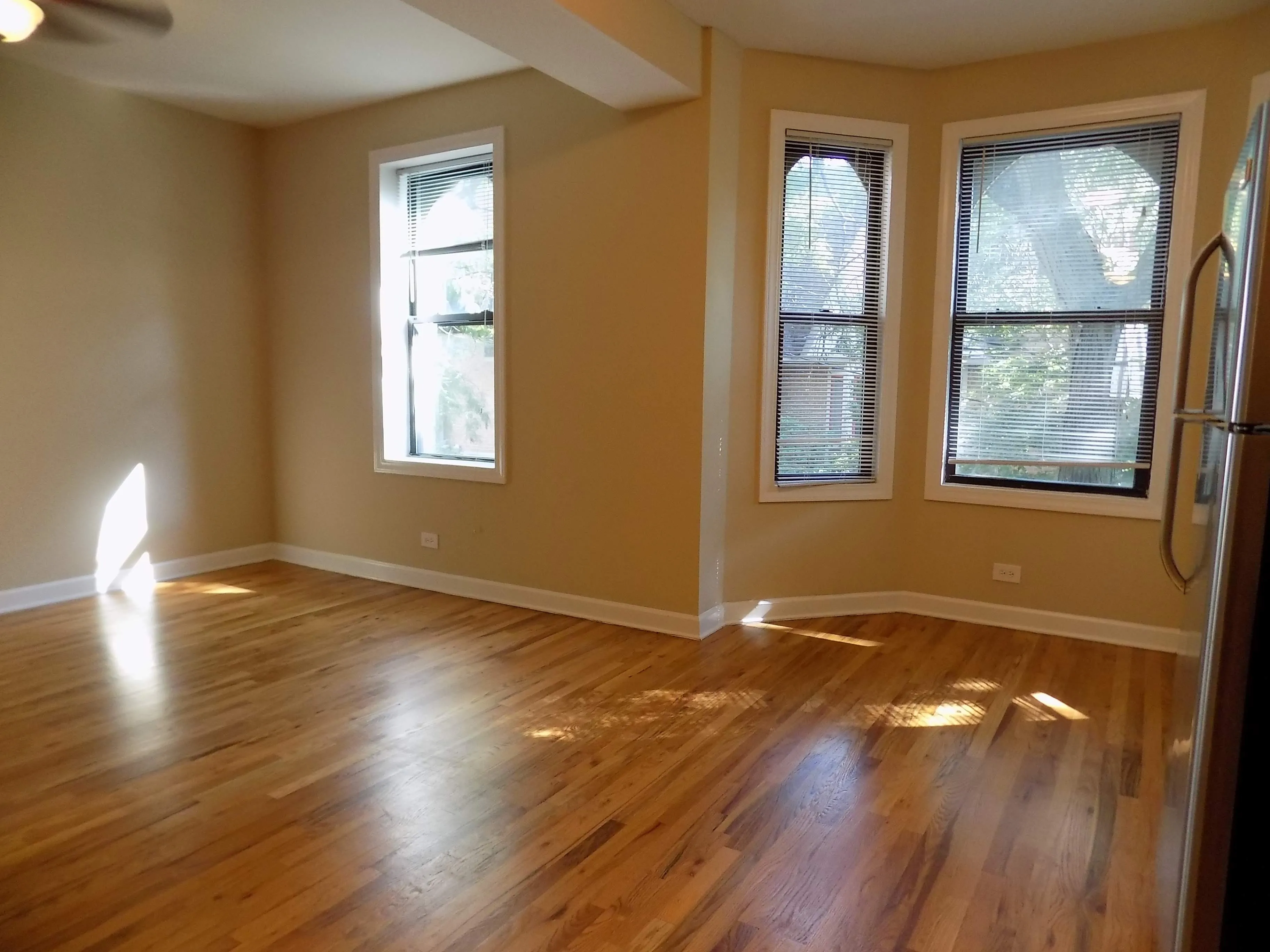 1819 Belmont Apartments