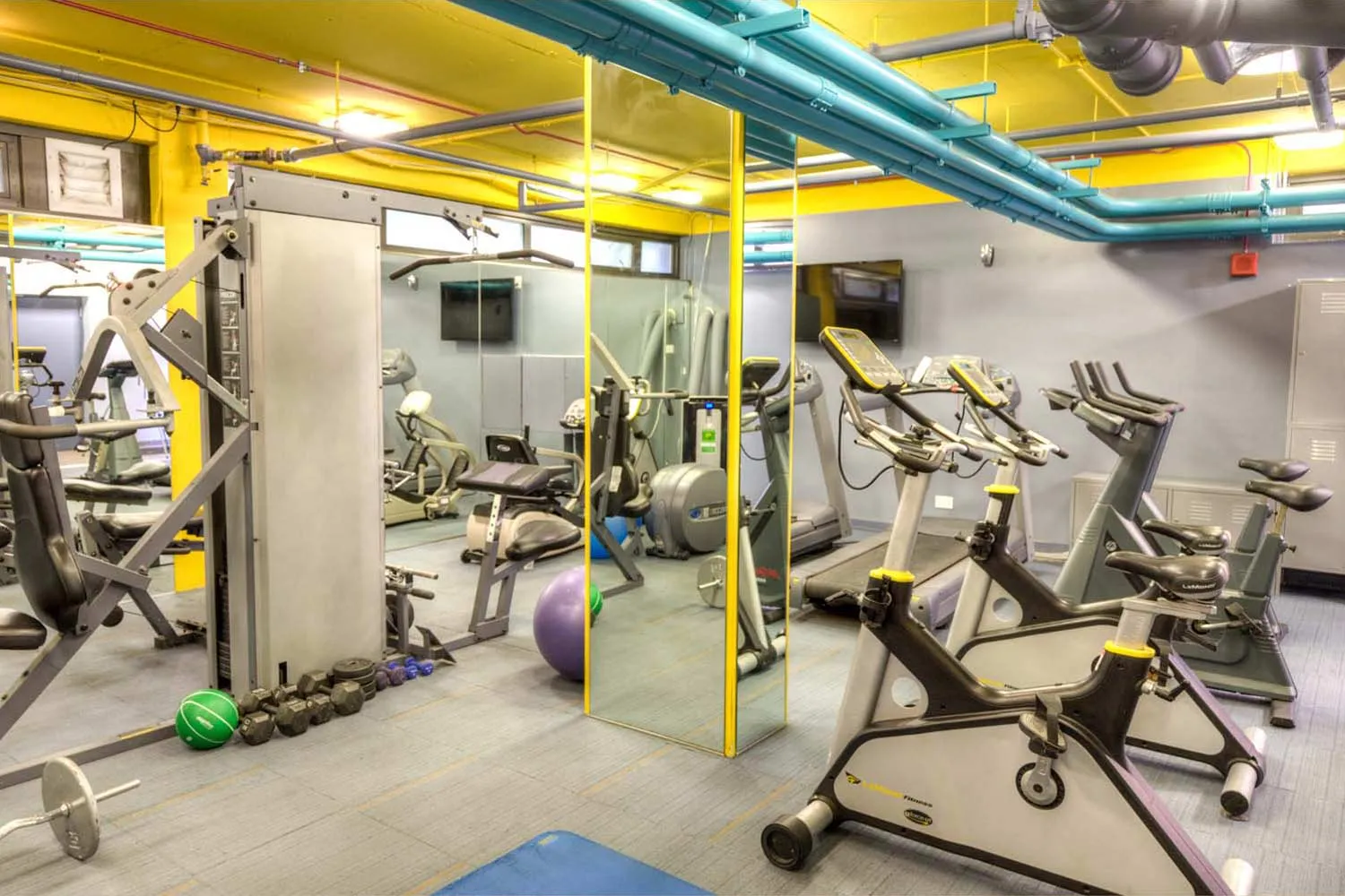 model unit at The Algonquin Apartments in Hyde Park Chicago