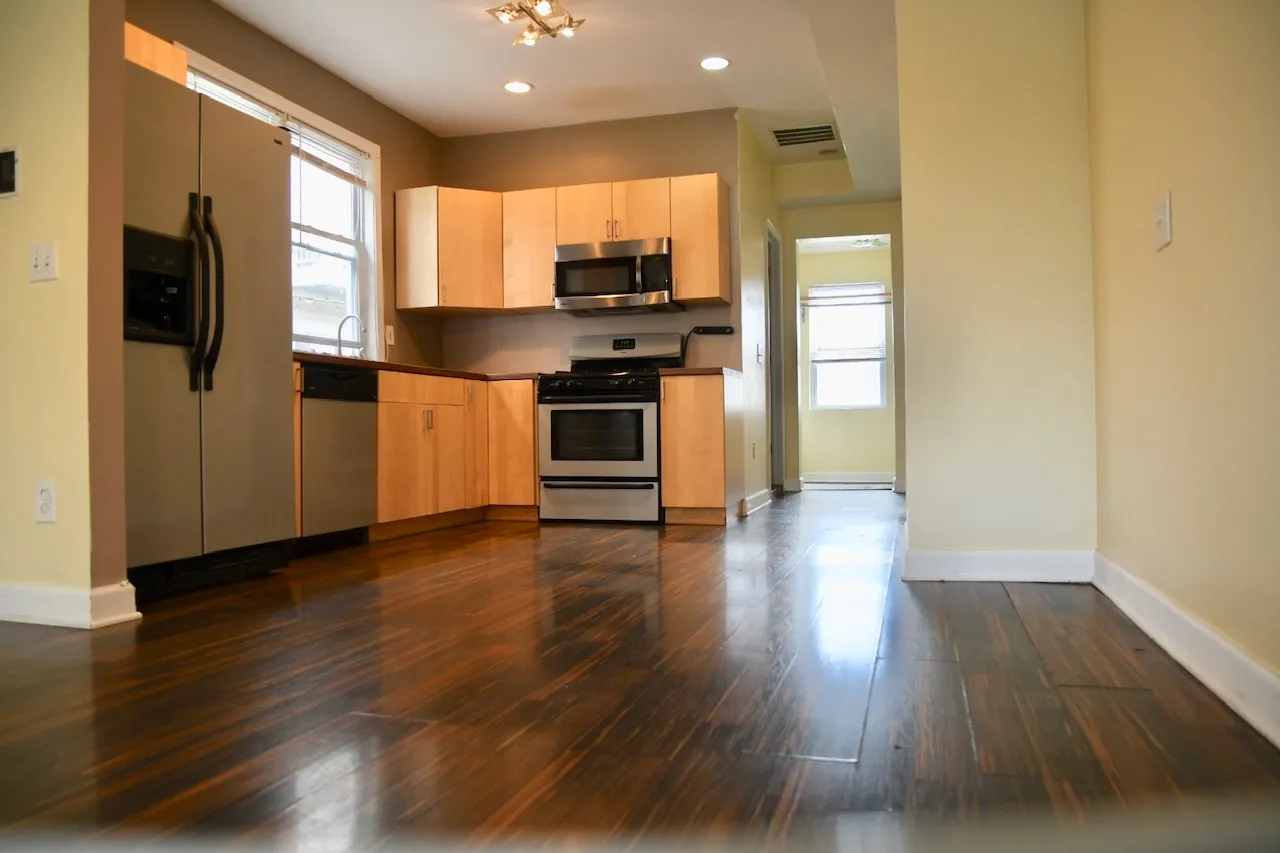 1943 N WHIPPLE ST 60647-unit#2-Chicago-IL