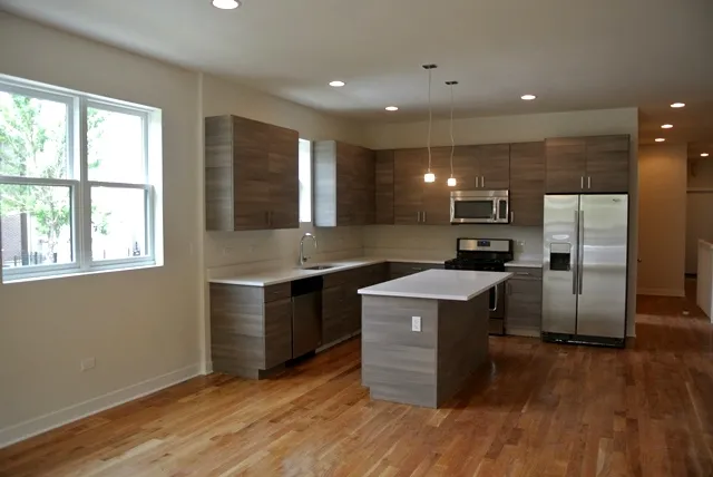 1952 West Erie Apartments