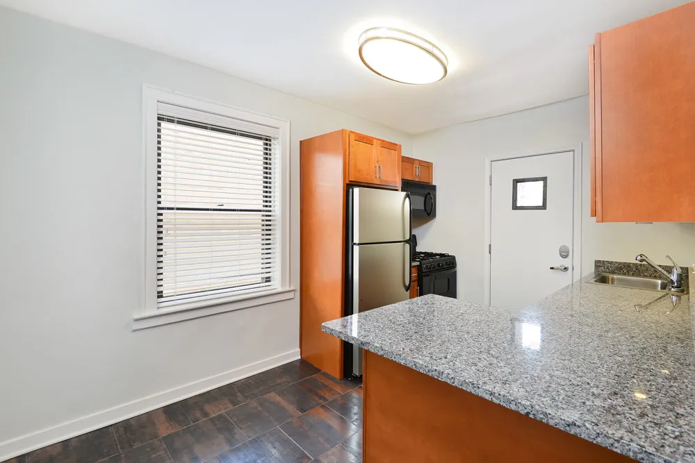 1640 North Damen Apartments