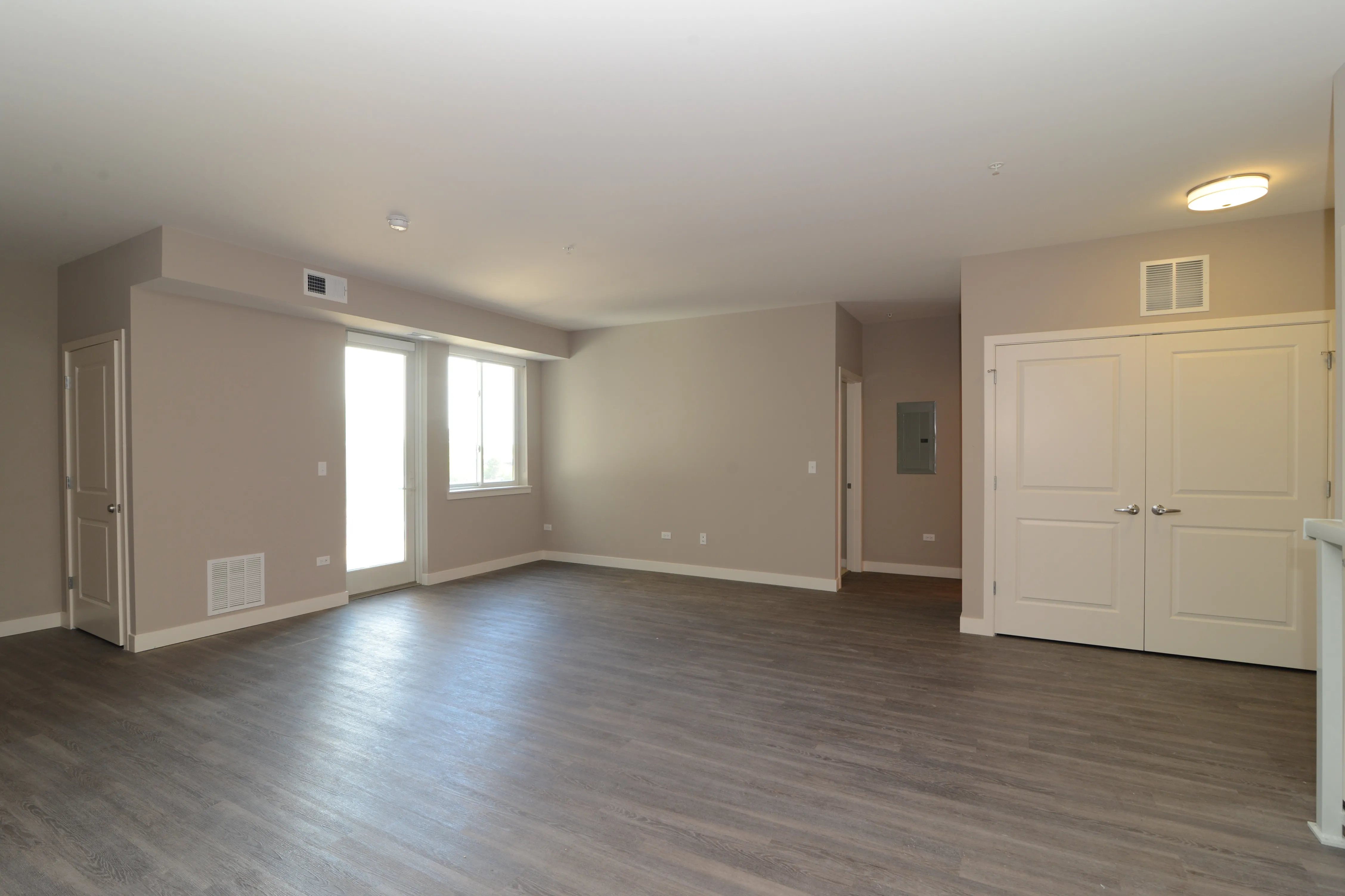 outdoor pools at Woodview Deerfield Apartments