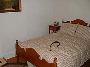 beautifully landscaped courtyard at 516-524 West Diversey Apartments