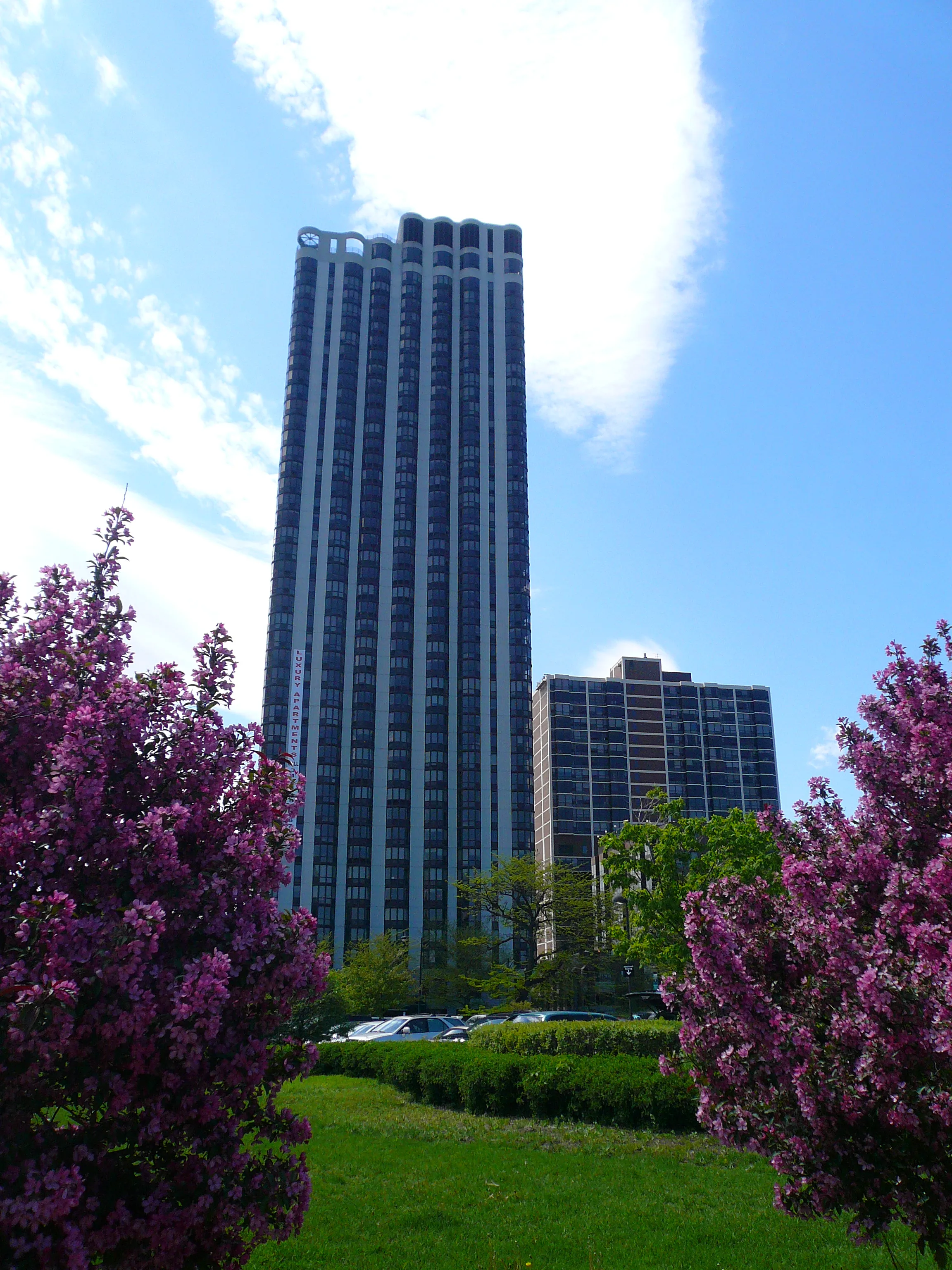 one bedroom model unit at Eugenie Terrace on the Park Apartments