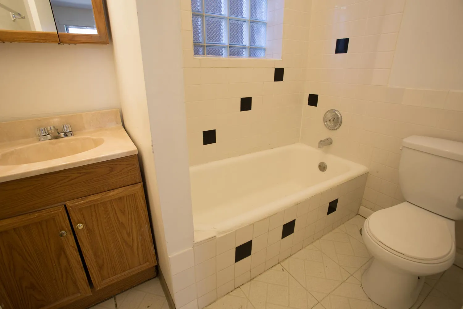 Ellis Court Apartments