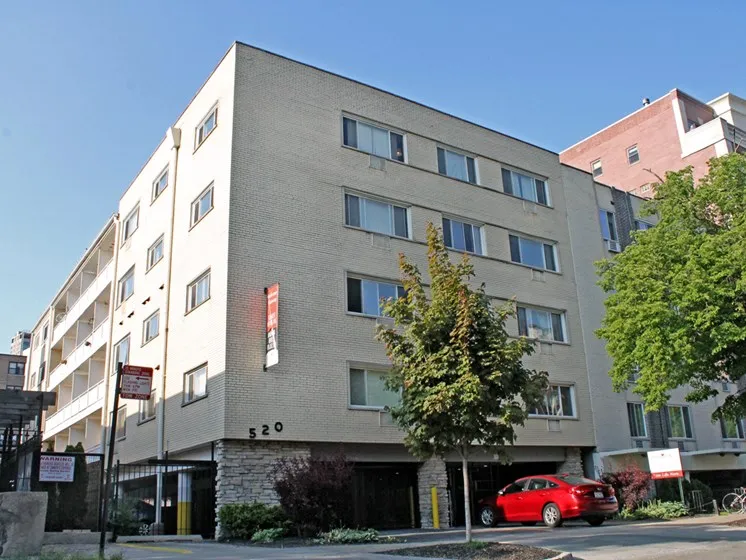 Melrose Shores Apartments