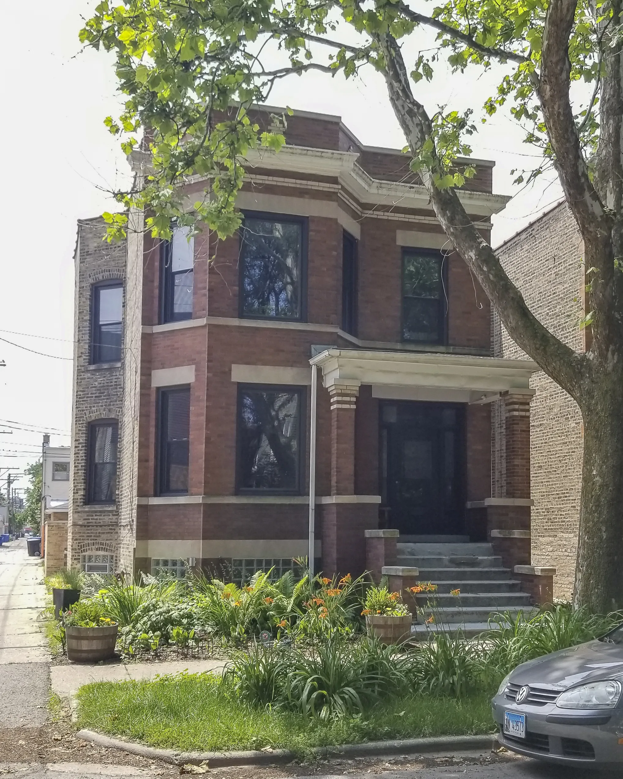 2017 W CULLOM AVE 60618-2017 W. Cullom-unit#02-Chicago-IL