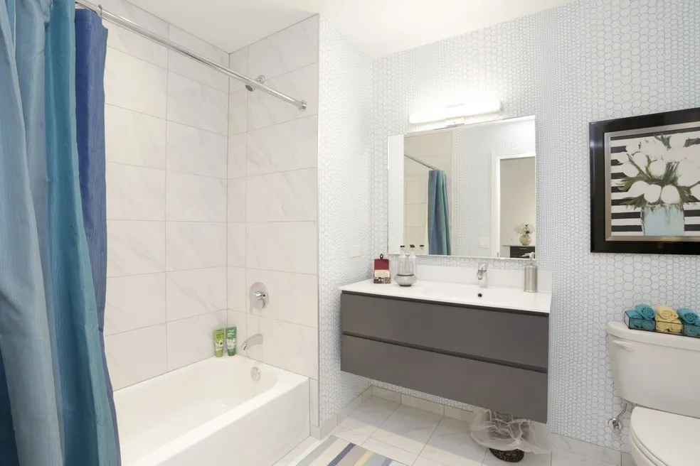 white kitchen at 1819 Lofts in Wicker Park Chicago