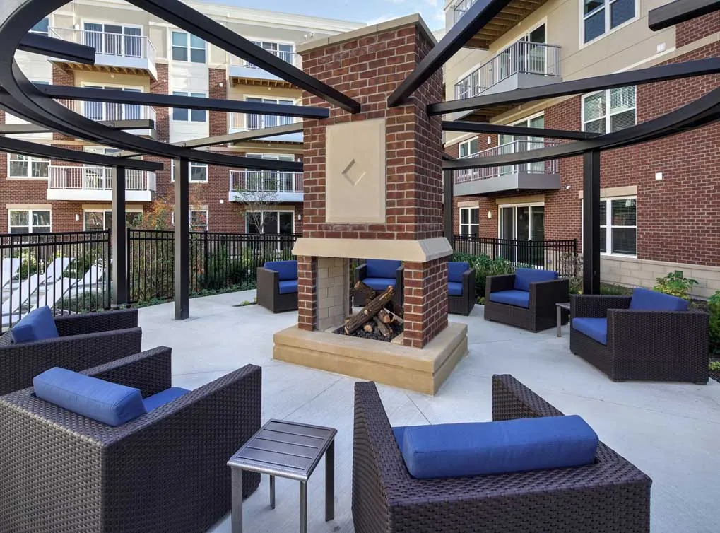 AMLI Deerfield Apartments