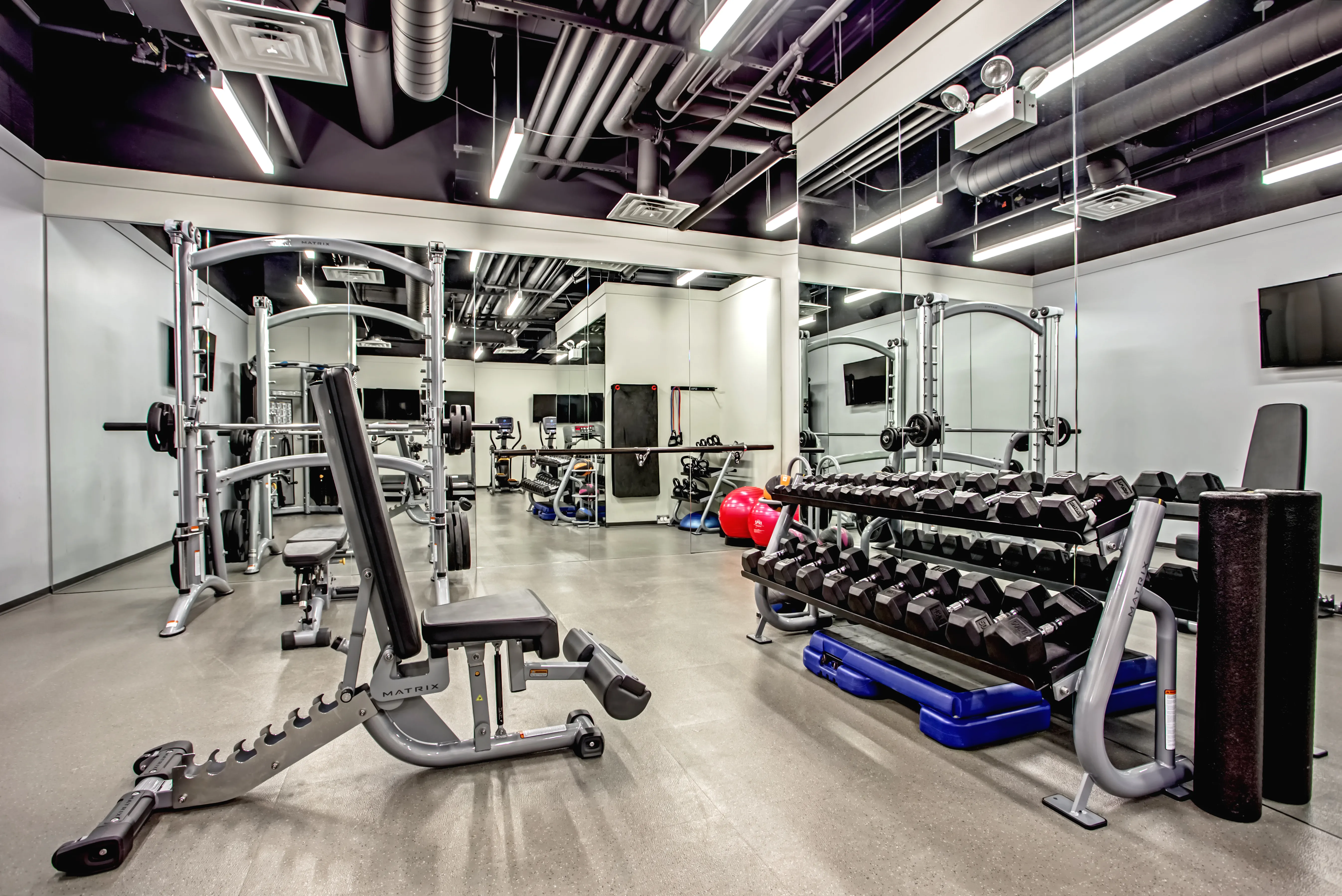 exterior view at 2555 N. Clark Apartments in Lincoln Park Chicago