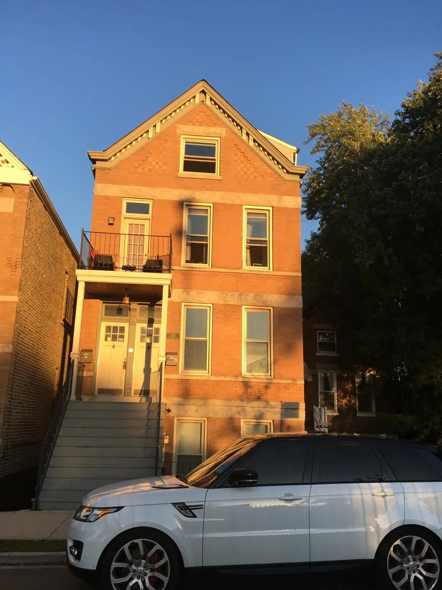2131 N OAKLEY AVE 60647-unit#Apt-B-Chicago-IL