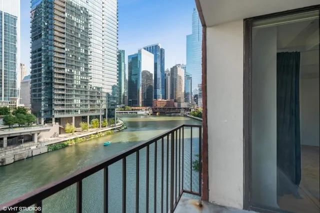  Fulton House Apartments